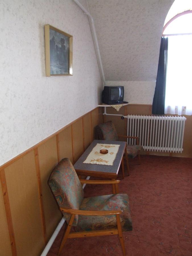 Revesz Vendeghaz Hotel Harkány Kamer foto