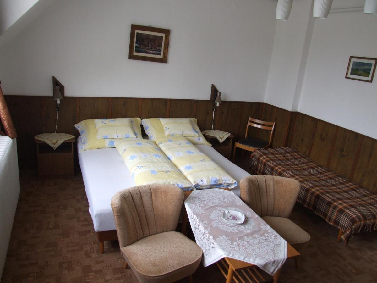 Revesz Vendeghaz Hotel Harkány Kamer foto