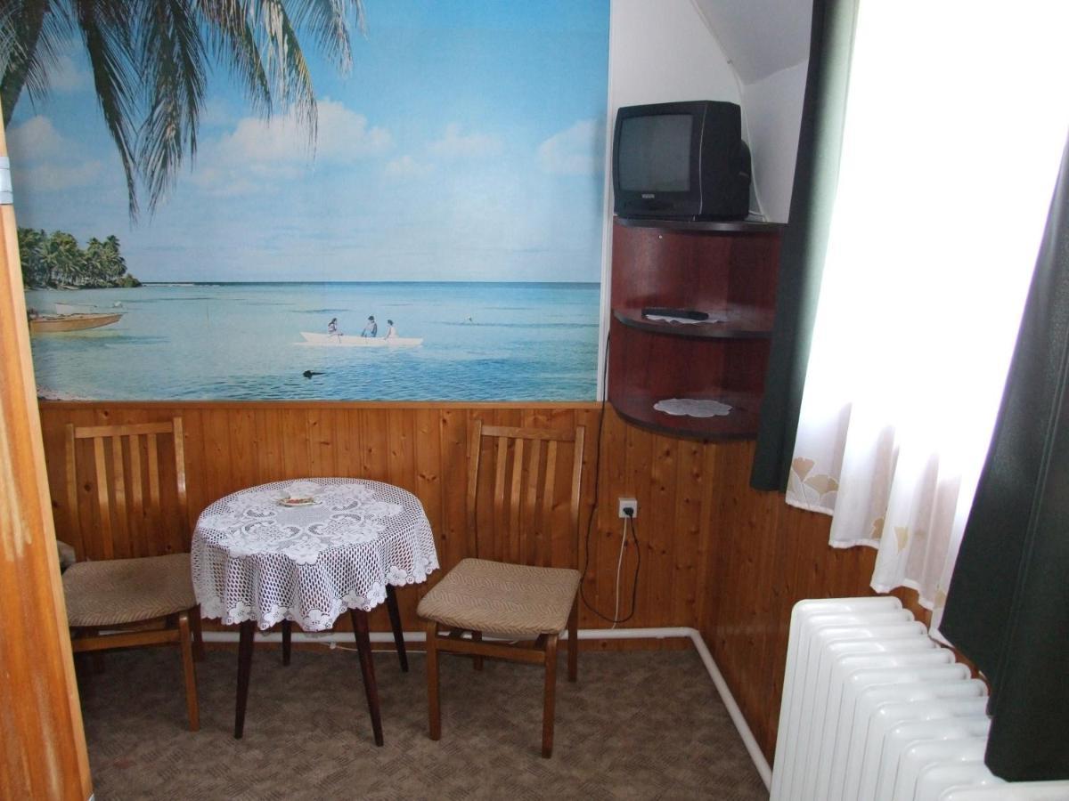Revesz Vendeghaz Hotel Harkány Kamer foto