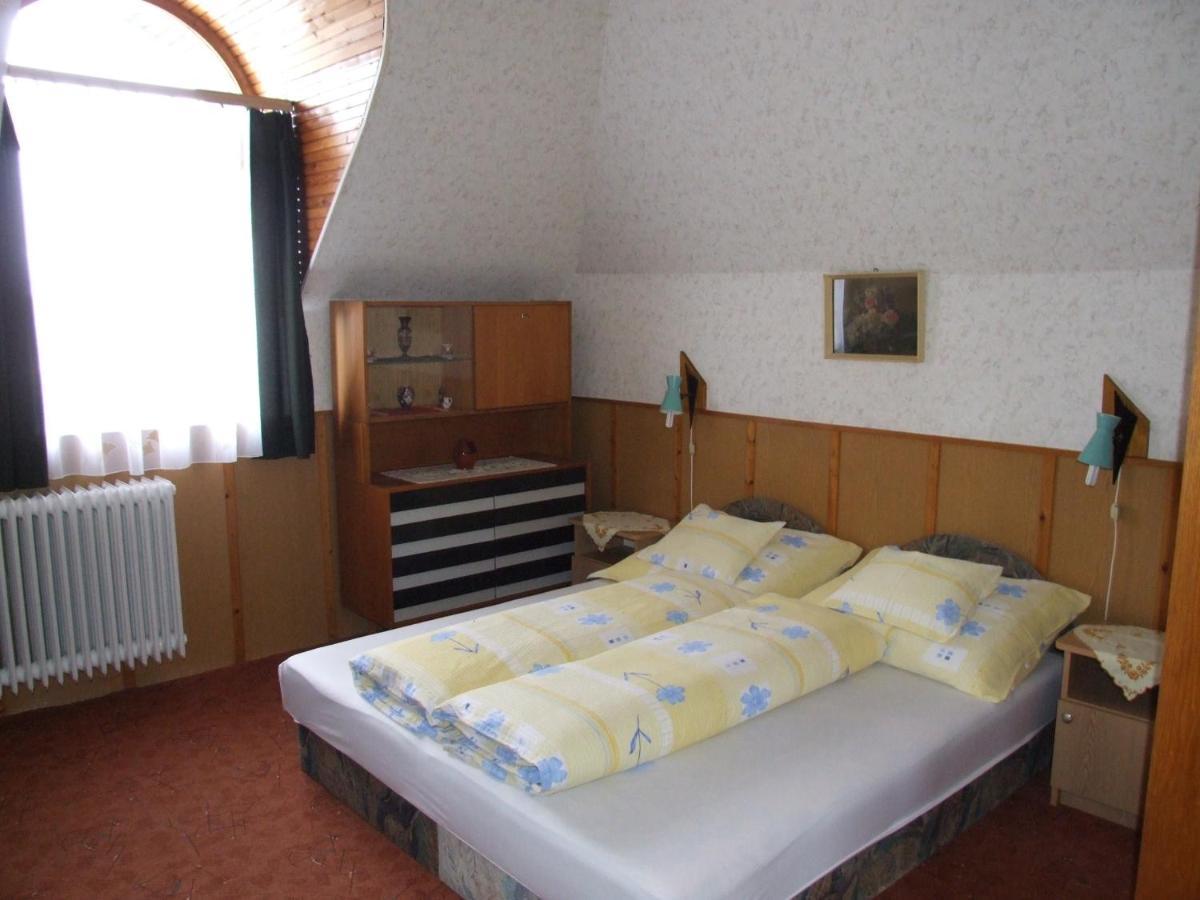 Revesz Vendeghaz Hotel Harkány Kamer foto