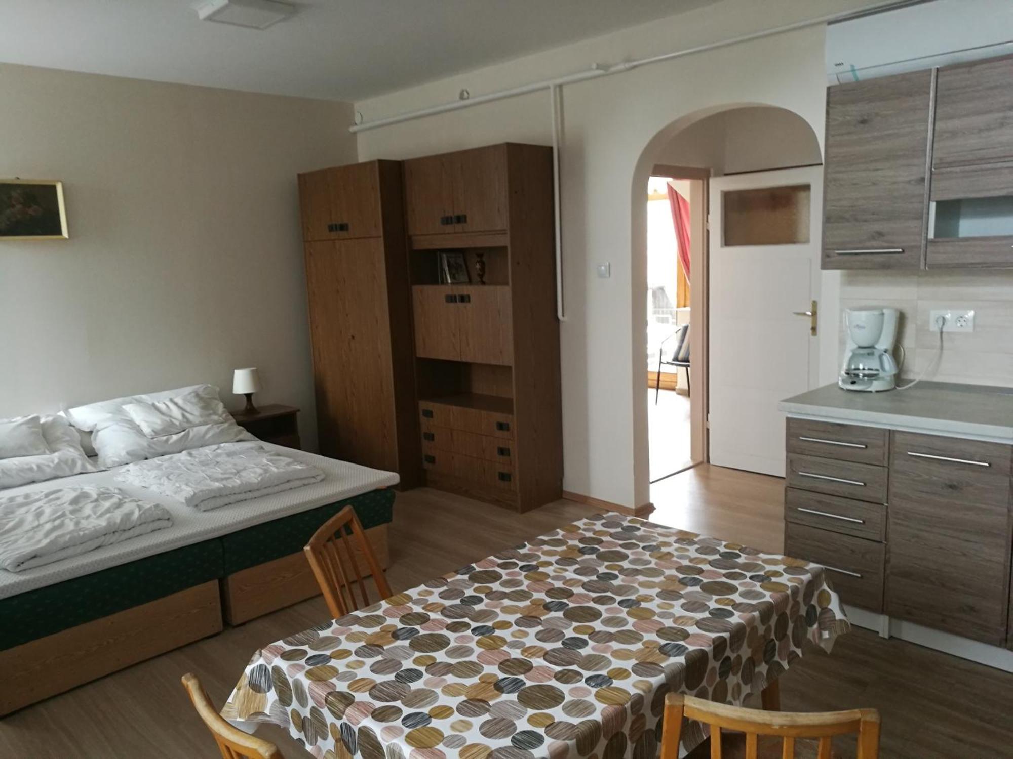 Revesz Vendeghaz Hotel Harkány Buitenkant foto
