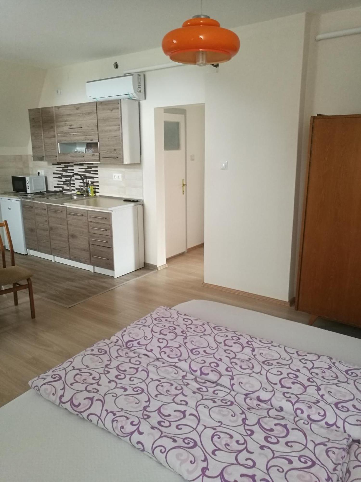 Revesz Vendeghaz Hotel Harkány Buitenkant foto